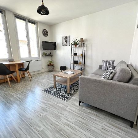 Les Pieds Dans L'Eau - Appartement Vue Mer Шатлайон-Плаж Экстерьер фото